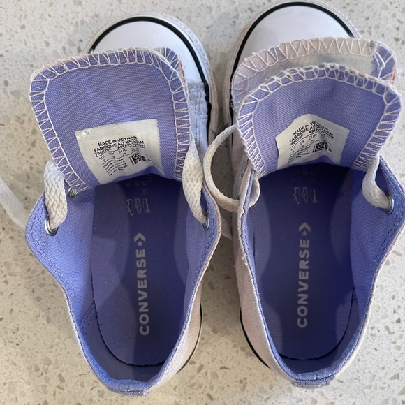 Girls Lavender Converse All Stars Rare Style!! - Picture 7 of 8